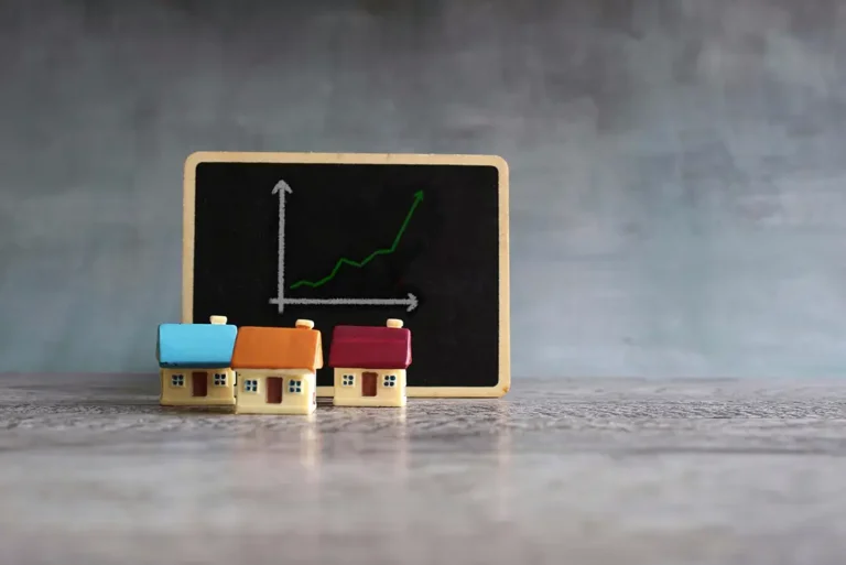 Dubai Property Market Cycles Explained: When Is the Best Time to Buy?
